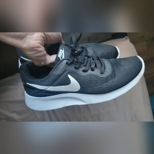 Nike Tanjun sneakers